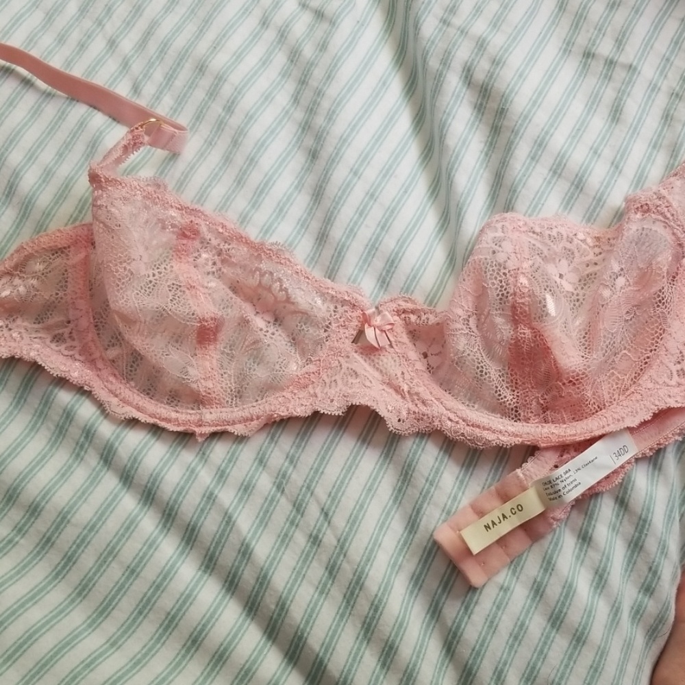 Naja Pink Lace Bra